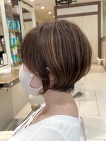 アッシュ 大泉学園店(Ash)&nbsp;【白髪をぼかすハイライト】大人可愛いショートボブ