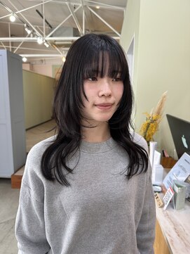 キュオンシア(CUEON. ciea) 韓国レイヤー×透明感グレージュ