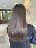 フラット 千葉(Flat.)&nbsp;美髪縮毛矯正、オリーブグレー【千葉】