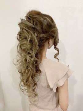 ムーンロータス(Moon Lotus) ハーフアップ