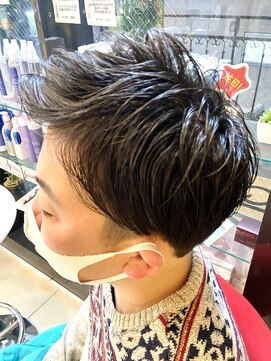 クオリス 上福岡店(QUALIS) 20.30代お勧め/ツーブロ/厚め刈り上げ/ショートレイヤー