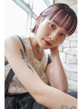 カライング(ing) 【+～ing】インナーピンク×ボブ【佐藤彩奈】