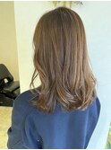 ミディアムボブののゆる巻きアレンジ