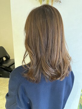 メラク(merak) ミディアムボブののゆる巻きアレンジ