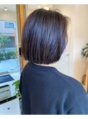 ラフな切りっぱなしボブ