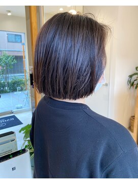 ビアノバ(via nova) ラフな切りっぱなしボブ