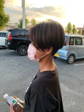 ヘアーワークス ボナ(HAIR WORKS bona.) 似合わせショート×ブラウンメッシュ