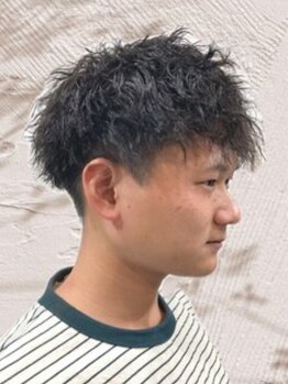 セロ 東辻井店(SERO)の写真/【男性から人気のStylist在籍】技術力の高さで万能ヘアに変身☆ONOFFどちらもキマる,好印象STYLEに☆[姫路]