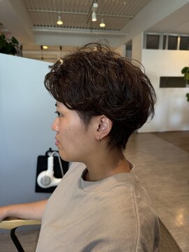 スナオ 大阪天満橋(Sunao) くせ毛風ショート×ハンサムショートカット【大阪天満橋】