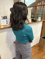 イーズ(e's)&nbsp;大きめなウェーブパーマ/ミディアム【e's 諸星】