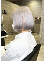 アンダーバーホワイト 泉佐野店(_WHITE)&nbsp;☆ケアブリーチ　ダブルカラー　ハイライト　イルミナ