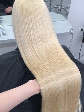 オニキス(ONYX) ブロンド金髪ハイライトグラデーションハイトーンカラー髪質改善