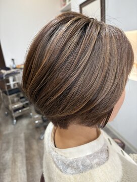 ハンナ(hanna) 白髪ぼかしハイライトミルクティーベージュ