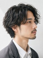 サーカス バイ ビュートリアム 青山(CIRCUS by BEAUTRIUM)&nbsp;大人メンズミディアムセンターパートパーマ