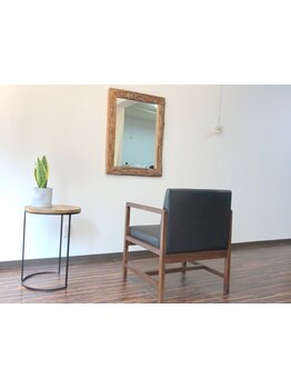 １席のみの完全貸切プライベートサロン。一人一人の髪のお悩みに丁寧に向き合い、最適なメニューをご提案◎