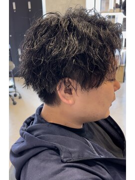 アビー(ABEY) ツイストスパイラルパーマセンターパート刈り上げ