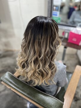 リエラ 新宿(RIERA) ウェーブベース巻き