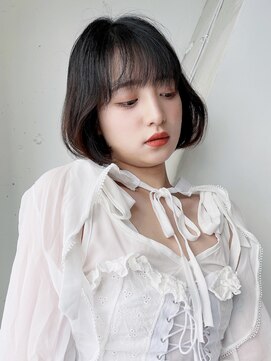 アイティーバイアルバム 松戸店(IT by ALBUM) ワンホンボブダークアッシュ_斜めバンググレージュカラー_89205