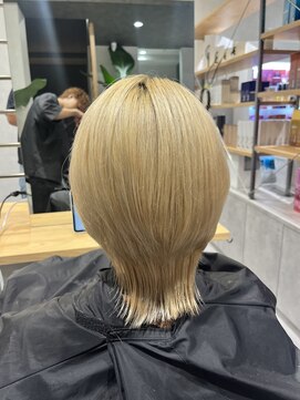 ハイパー(HYPER) ブリーチと縮毛矯正を続けてやりたい方はお任せ方ください