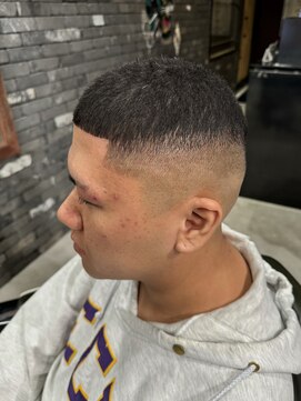 スリーセント 栄(3/cent) バズカット/イージーバズ/バズクロップ/ボウズフェード/クロップ