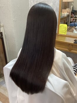 ヘアーズ ベリー 豊津店(hairs BERRY)の写真/【リピーター多数】しっかり&潤艶ストレート♪広がりだけを抑えるナチュラルコスメストレートも大人気☆