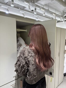 ムーム(Momb) ほんのりピンクなベージュ