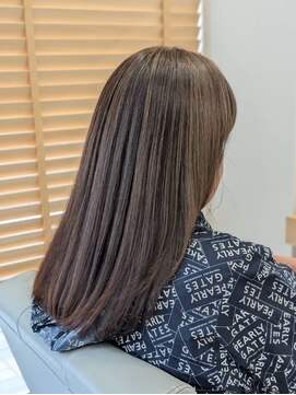 エムプラス(m+) カットカラーハイライト