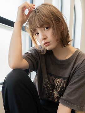 デューヘアー(due hair) ショート　ボブ　ウルフ　ブリーチ　レイヤーカット　イルミナ