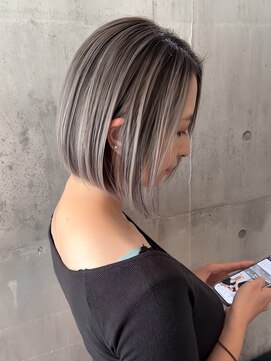 シェルヴ(XELVE) シャドールーツ/ホワイトミルクティー