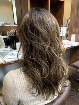 ラシサ(RASHISA)の写真/透明感カラーはRASHISAにお任せ！柔らかい質感のある透明感カラーで周りと差がつくヘアスタイルが叶う＊