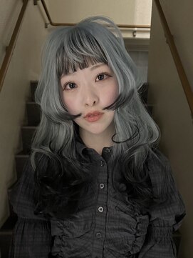 イェッカ パビル(YECCA pabil) ペールブルーからブラックの裾カラー