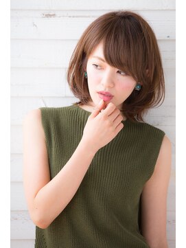 ガーデントウキョウ(GARDEN Tokyo) 小顔斜めバング&厚めバングのマーメイドアッシュハニーヘア