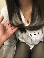 シャルム ヘアーラウンジ(shalm hair lounge)&nbsp;《ホワイトアッシュ》インナーカラー