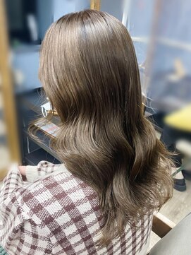 アンフィドットドゥルドゥ(AnFye.dueldo) 【AnFye】 艶髪♪色素薄めカラーオリーブグレージュ