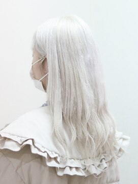 キミ(kimi) 【kimi自由が丘】ケアブリーチ × ホワイトベージュ