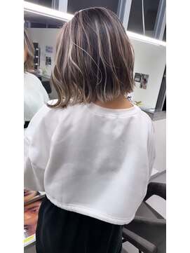 キング 枚方店(K!ng) 【枚方、高槻、梅田】ホワイトハイライト