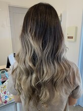 【今里本店大人気カラーメニュー】グラデーションバレイヤージュ×ランダムな筋感と明るさ♪12100円～