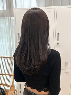 シーラス(cirrus) 【akari 担当】透明感グレー20代/30代/40代/50代