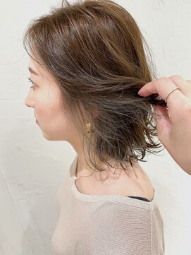 ケンジ 横浜(KENJE) さとうあやか/インナーカラー/オリーブグレージュ