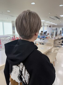 ケンジ 平塚ラスカ店(KENJE) 【ミルクティーベージュ／メンズ／平塚】渡辺さとみ