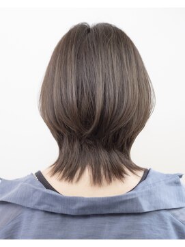 ルプラ ガーデン(le-pla garden) ウルフ#アッシュブラウン#外ハネウルフ#ミディアムウルフ#ボブ