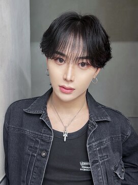 アイティー バイ アルバム 浦和店(IT by ALBUM) ブルーブラックサーフカールフェザーパーマ_F0827