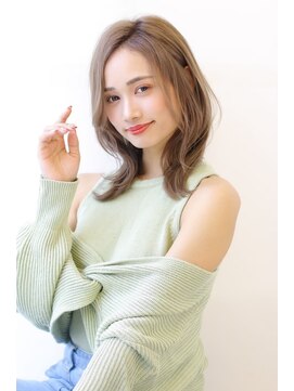オーロ 塚口店(ORO) ミディアム似合わせ小顔レイヤー