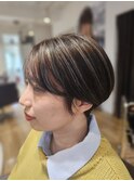 白髪ぼかし　ショートスタイル