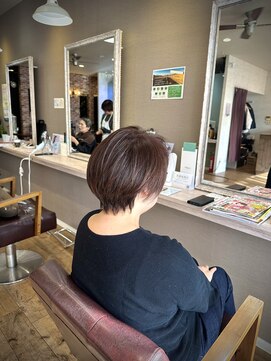 ヘアーメイクロージー 八軒店 (HAIR MAKE ROSY) 大人女性の丸み美シルエット艶感ショートボブ