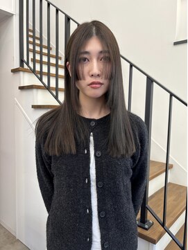 ペイジヘアー(paige hair) 顔周りデザインカット／オリーブベージュ