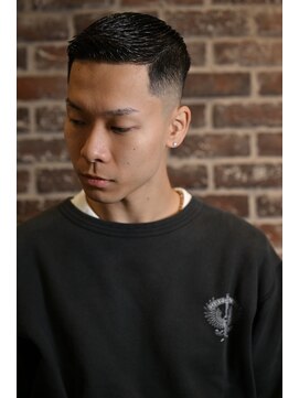 チルチェア 横浜(CHILL CHAIR) スキンフェード×フェザーアップ <横浜駅/バーバー/理容室/床屋>