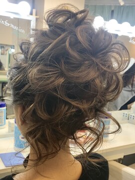 マーズ(Hair&Make Mars+) ふわふわアップ