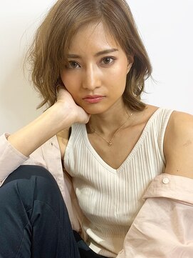 ジーナ 船橋(Zina) 小顔セミウェットウェーブピンクベージュハイライトカラー