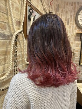 ティンク センター南 (Tink) グラデーション×ベリーピンク